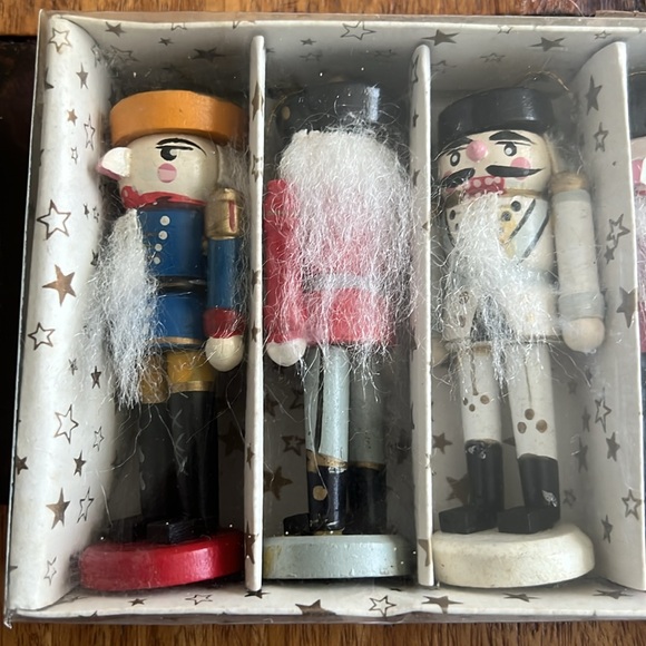 6 Vintage Nutcracker Christmas Tree Ornaments Decoration Wood - Picture 2 of 4